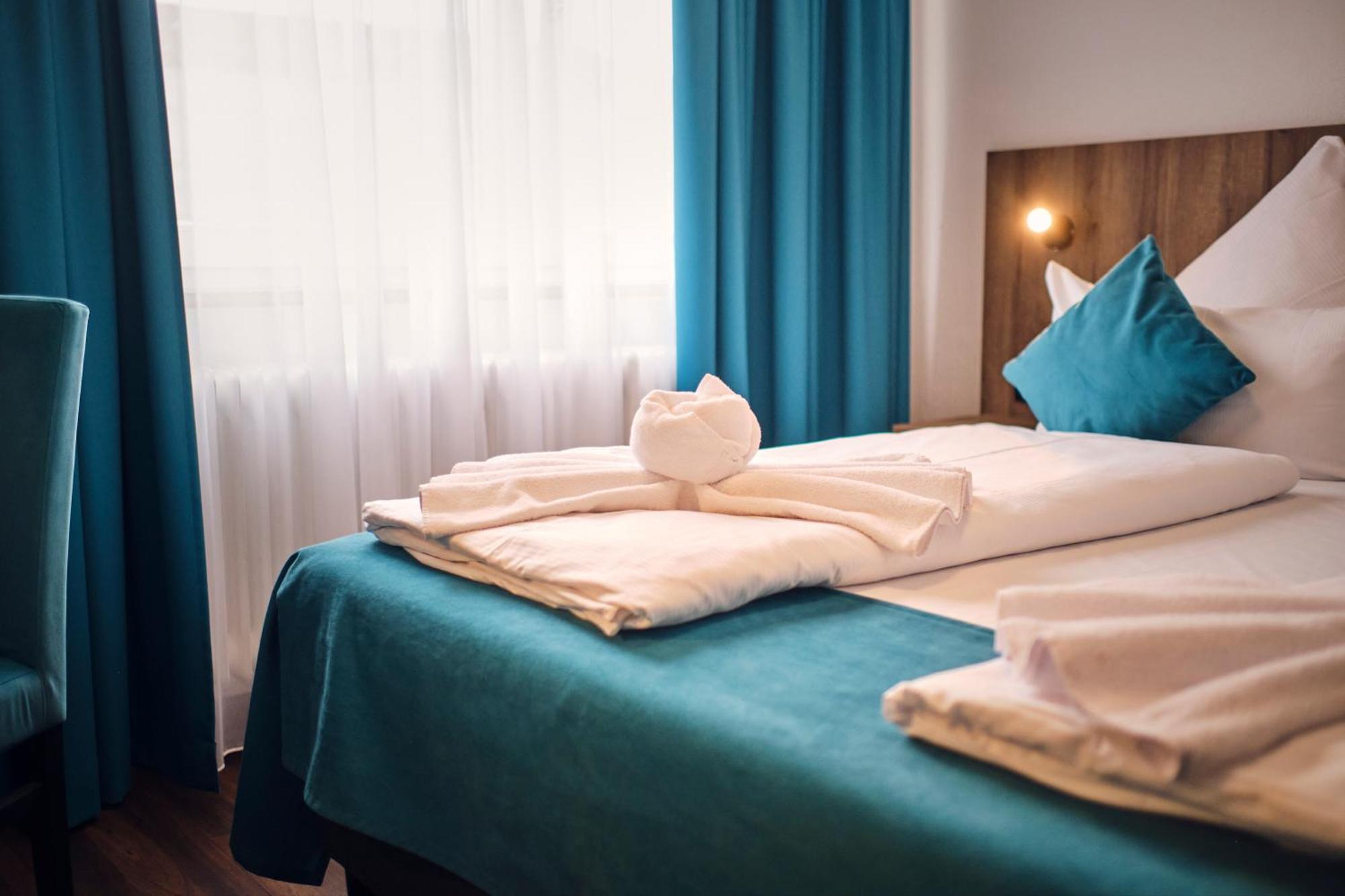 Hansa Hotel 3*